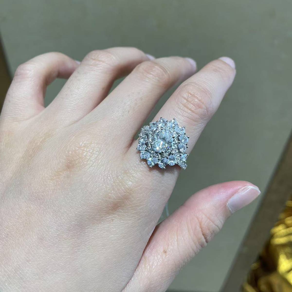 Twisted Arm Full Diamond Oval Women's Ring S925 Silver Plated Platinum Customized Selection Main Stone Moissanite 1.5ct/Side Stone Cubic Zirconia